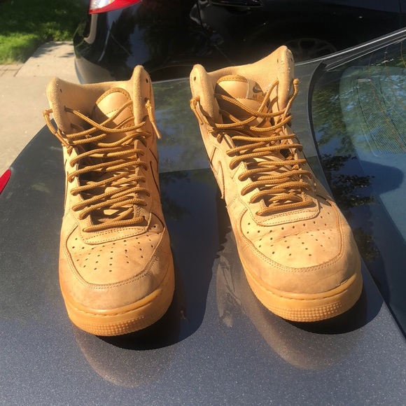 Retro Jordan 1 - Picture 2 of 4